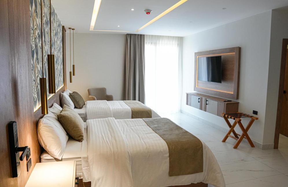 Noea Hotel Pinas 외부 사진